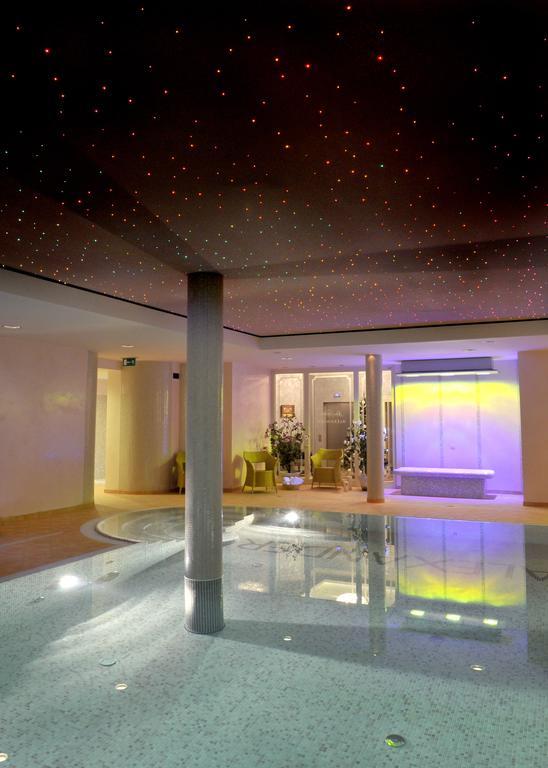 Willa Alexander Resort & Spa - Caloroczny Kryty Basen Мельно Экстерьер фото
