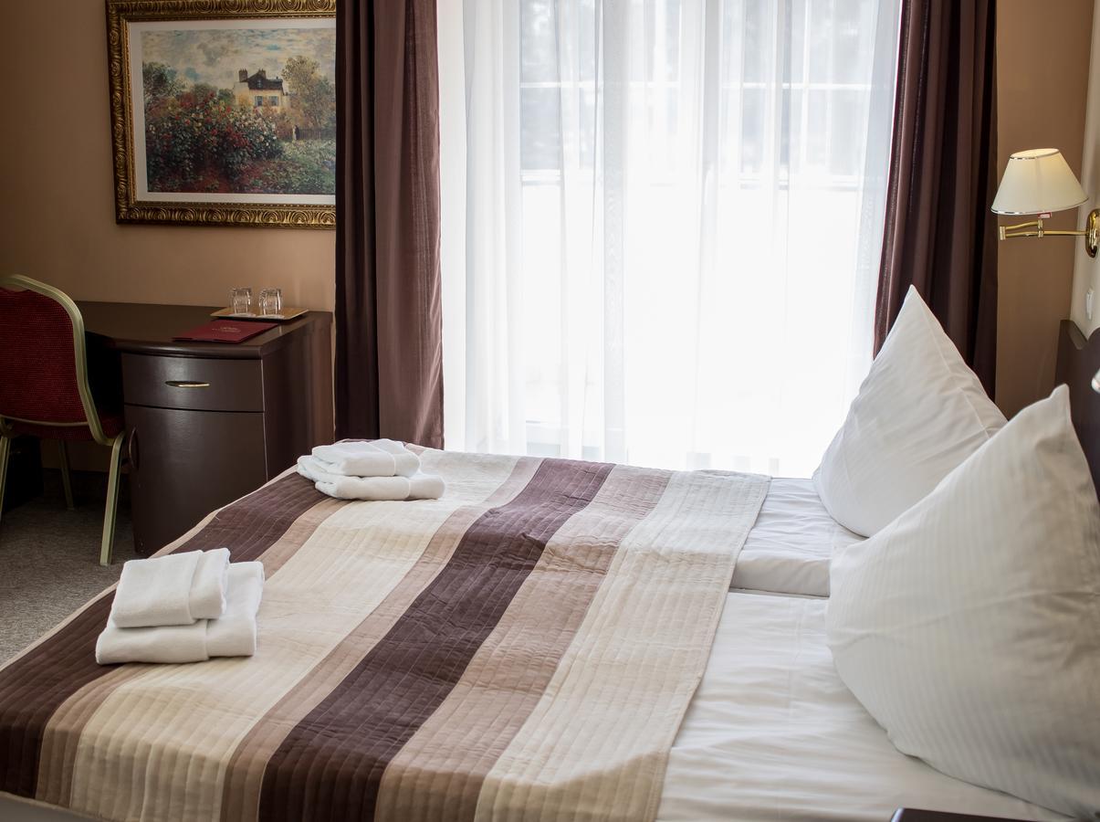 Willa Alexander Resort & Spa - Caloroczny Kryty Basen Мельно Экстерьер фото