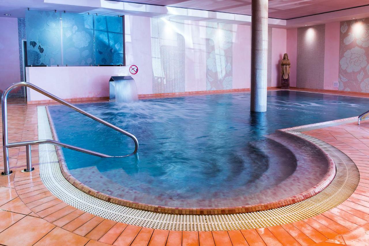 Willa Alexander Resort & Spa - Caloroczny Kryty Basen Мельно Экстерьер фото